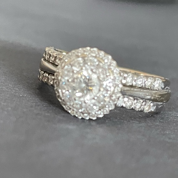 Zales Wedding ring - Picture 3 of 8